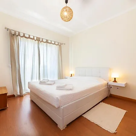 B55 - Sunset Holiday Apartment *